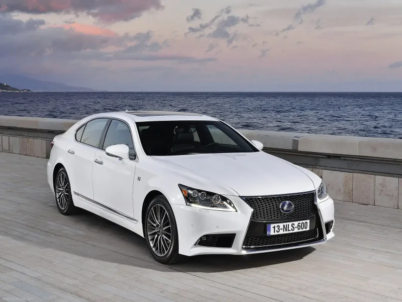 Lexus GS 600