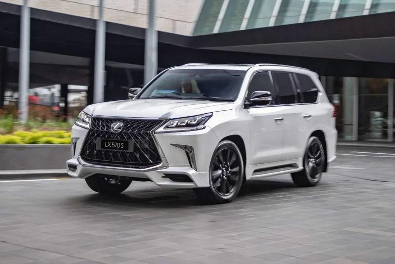 Новый Lexus LX 570 2022