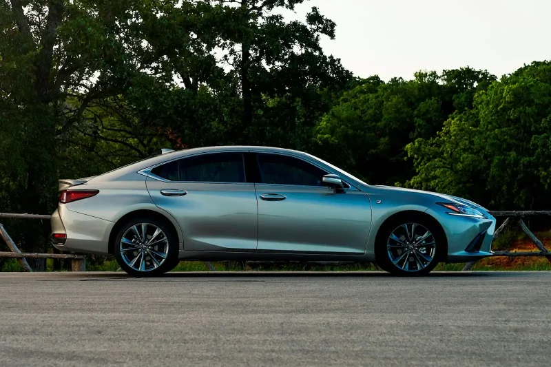 Lexus es 250 2021