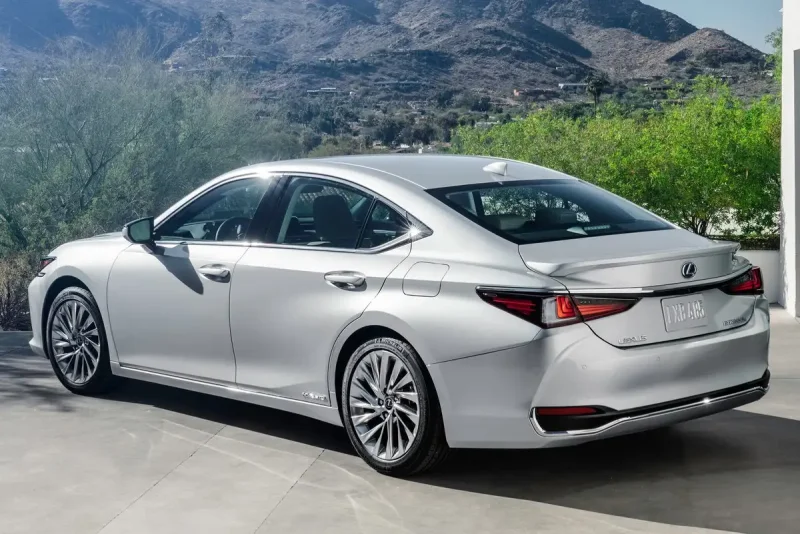 Lexus es 300h 2022