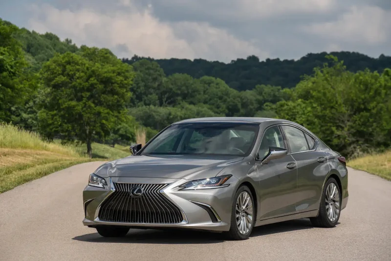 Lexus es 300 2020