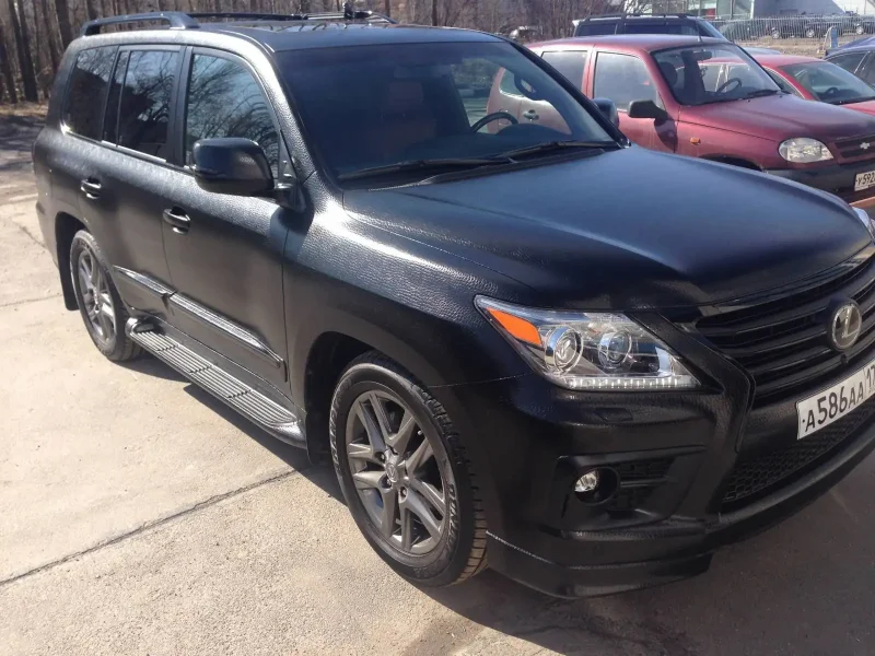 Lexus LX 570 2009 салон