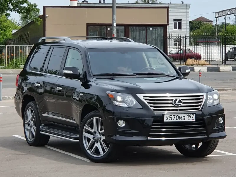 Lexus LX 570 Black Bison