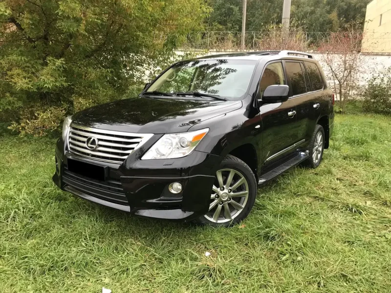 Lexus LX III 570 2010