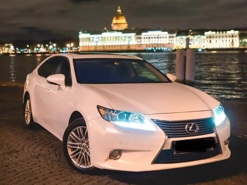 Lexus es 250 White