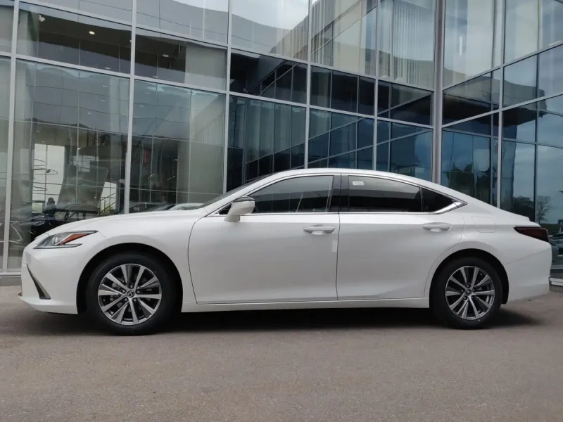 Lexus es 250 White