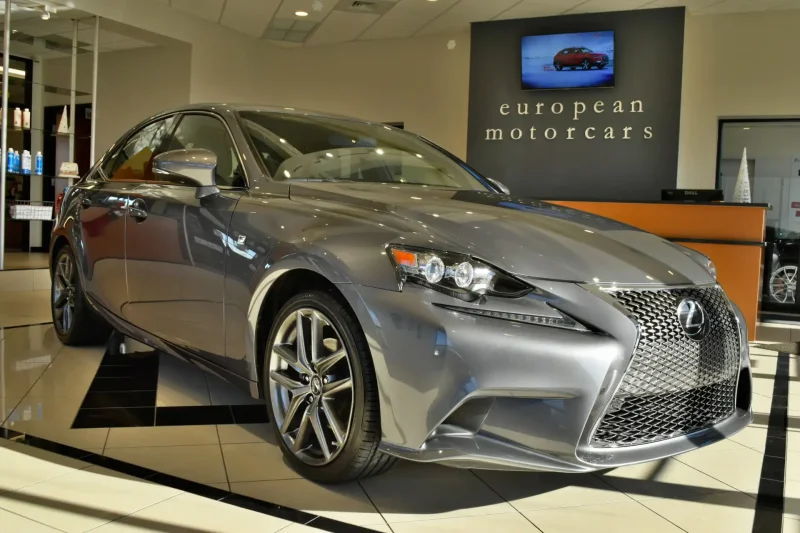 Lexus is 350 f 2010