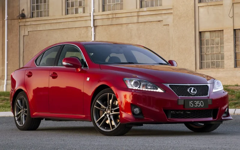 Lexus is 250 f Sport 2014