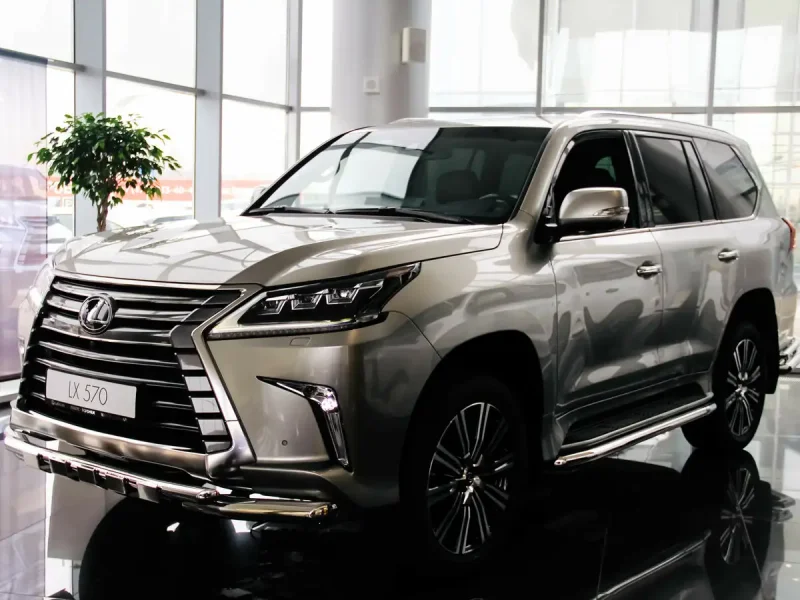 Внедорожник Lexus LX 570