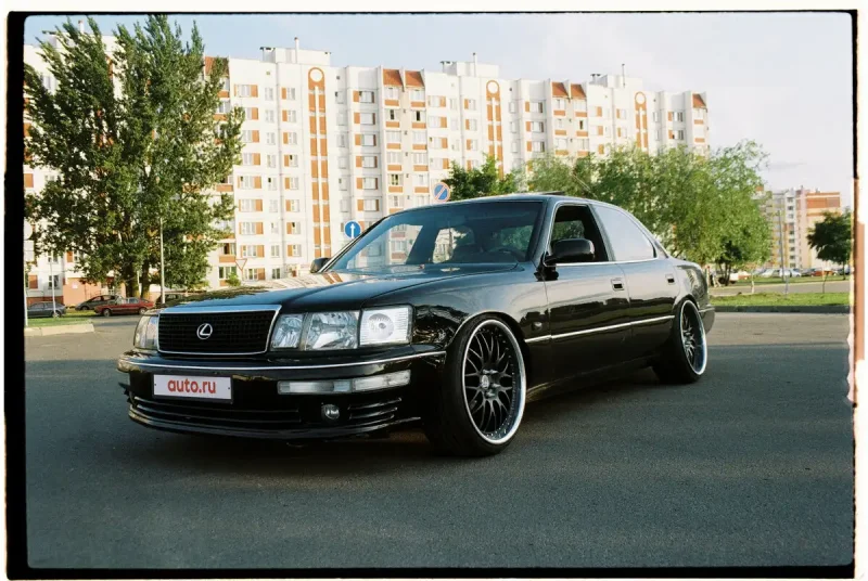 Лексус LS 400