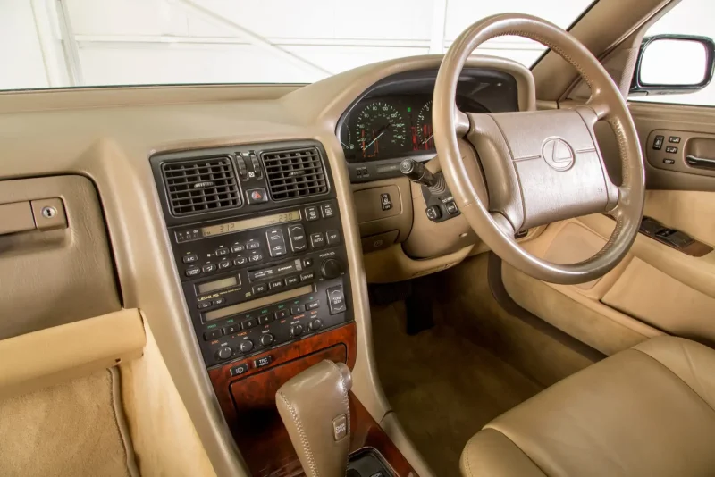 Lexus LX 400 1990