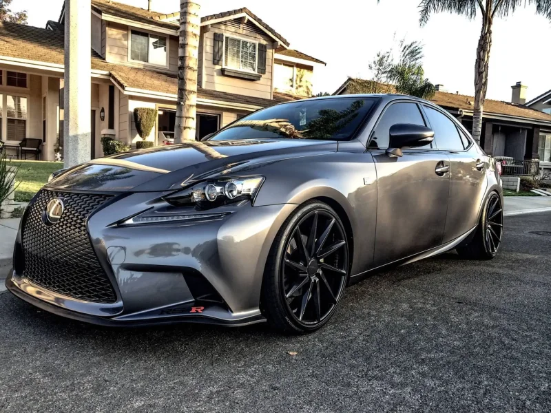 Lexus if 300