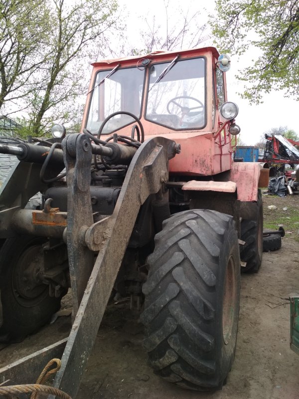 Продажа трактора т 156 в ЛНР