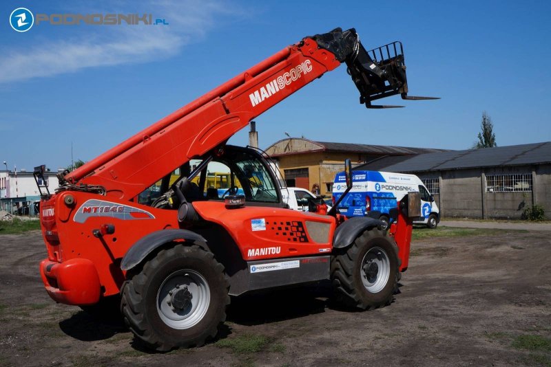 Телескопический погрузчик Manitou