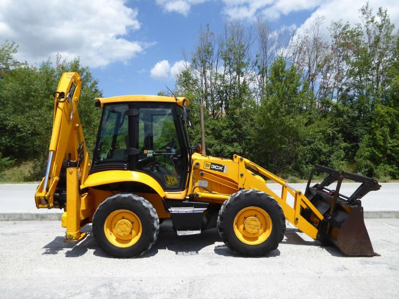 Трактор JCB 3cx super