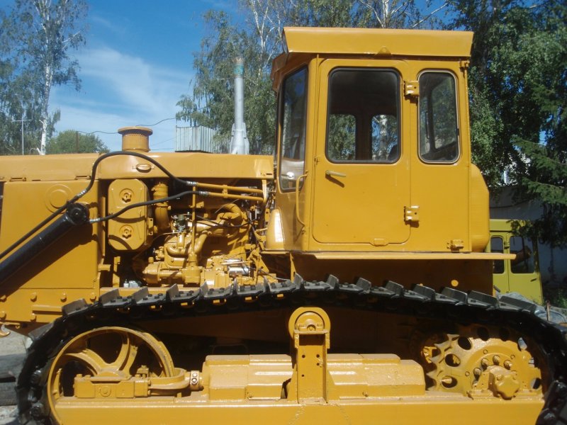 Трактор гусеничный т-170