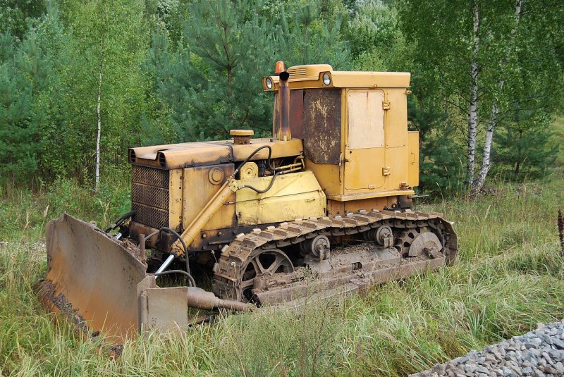 Трактор гусеничный т-130