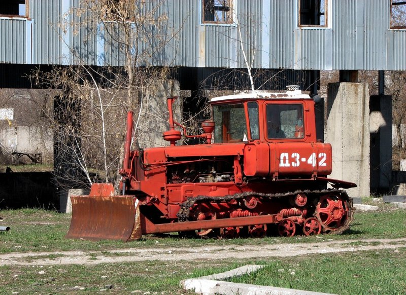 Гусеничный трактор дт75 бульдозер