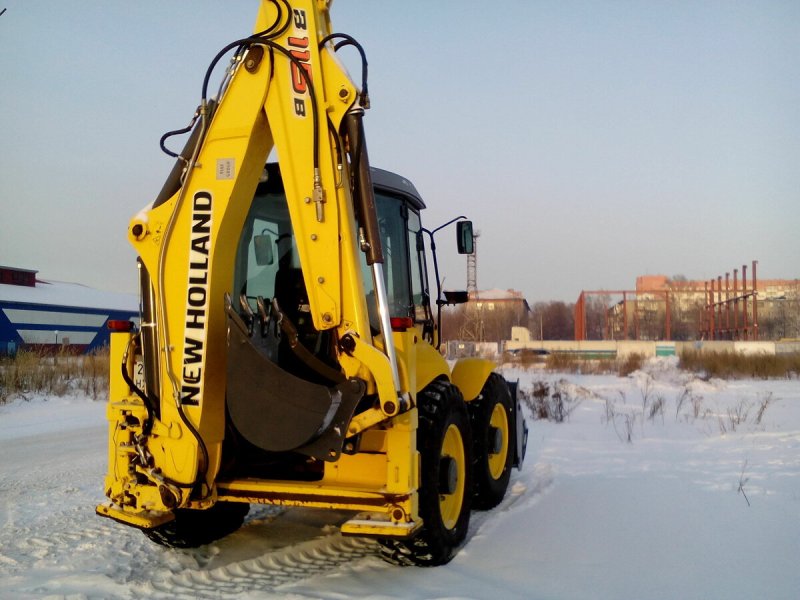 New Holland b115