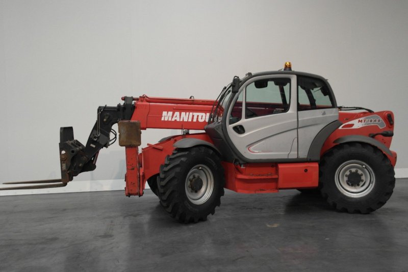 Телескопический погрузчик Manitou 1840