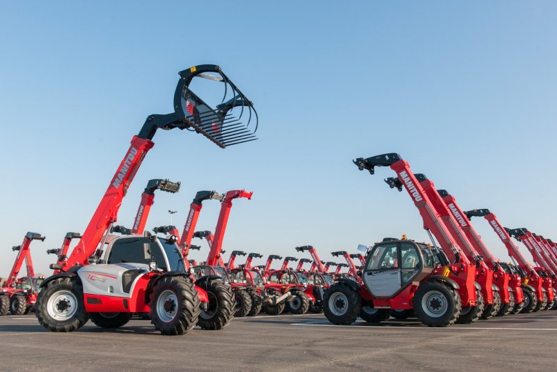 Погрузчик фронтальный телескопический Manitou