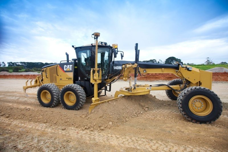 Caterpillar 140m AWD