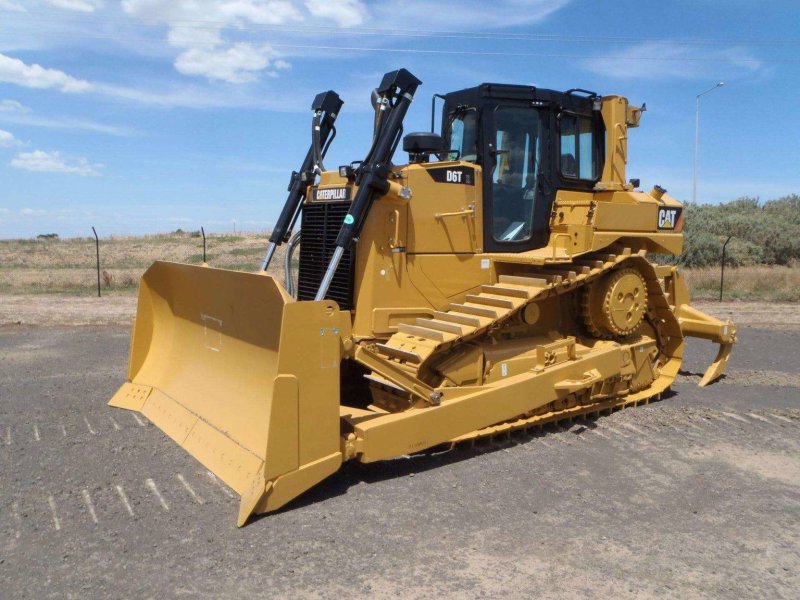 Бульдозер Cat d6
