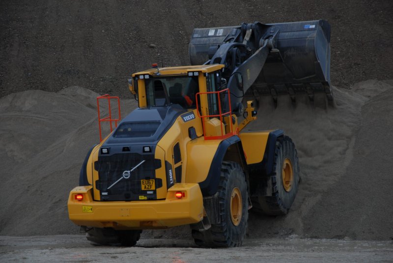 Фронтальный погрузчик Volvo l260h