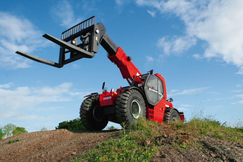 Телескопический погрузчик Manitou