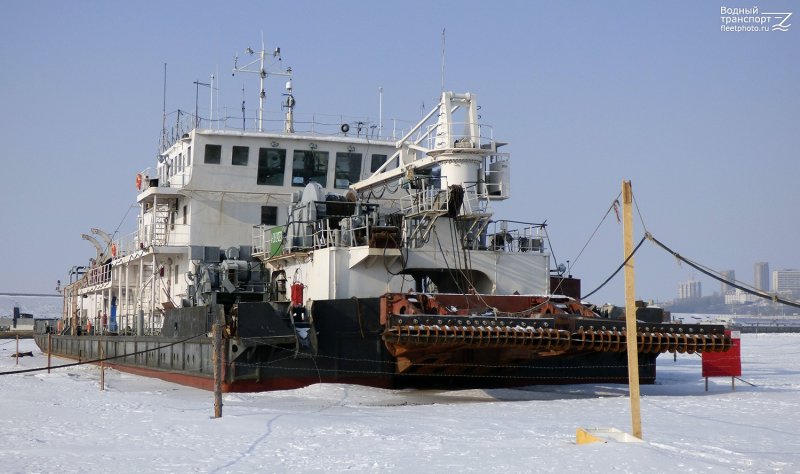 Землесос судно Амур