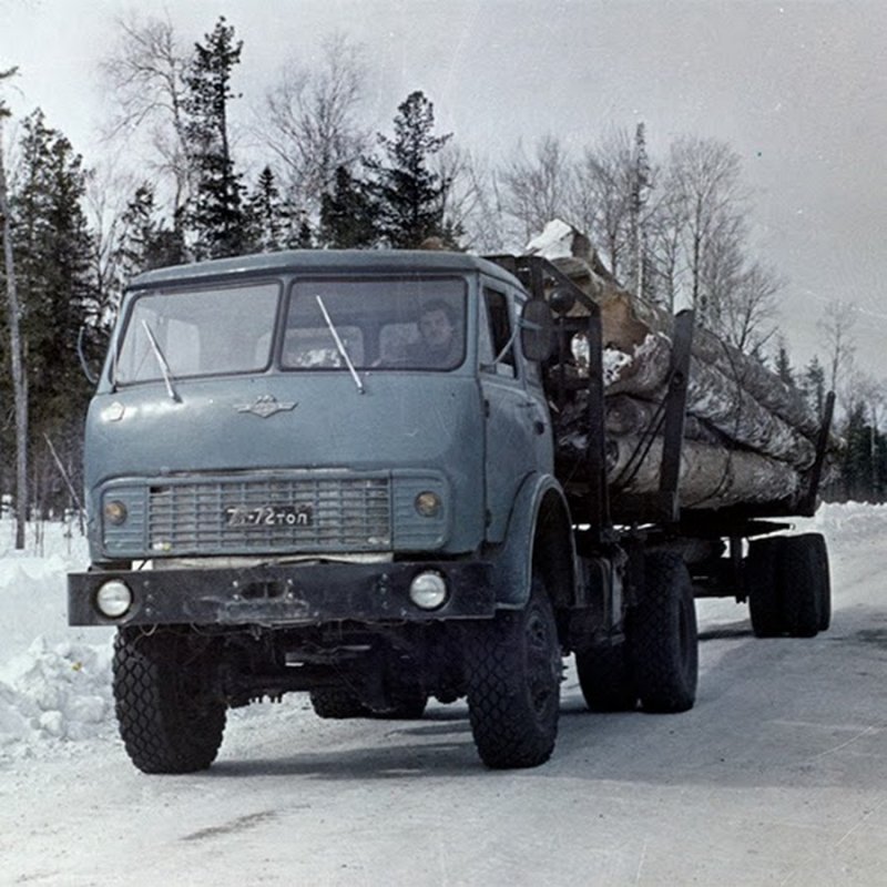 Лесовоз МАЗ 509 леспромхоз