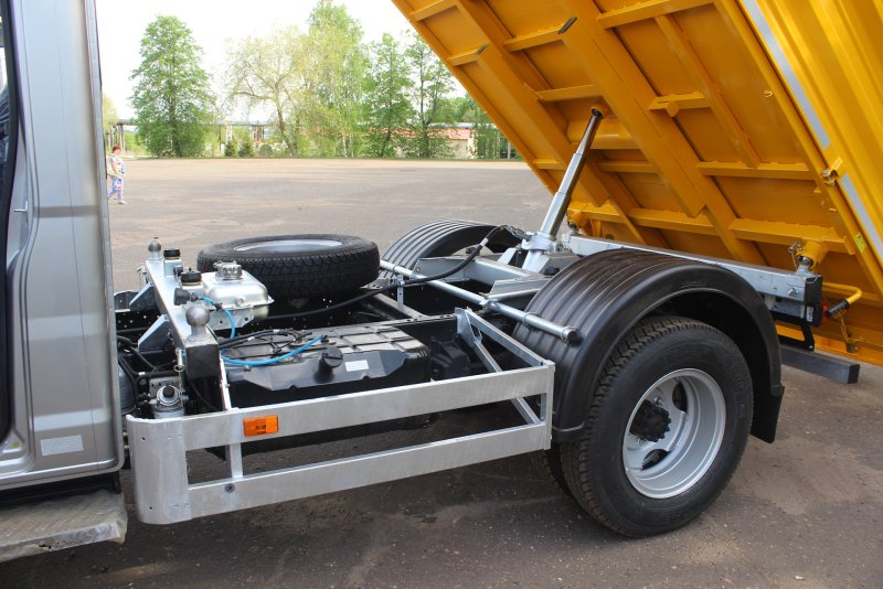 ОТТС ГАЗ САЗ 2507 самосвал