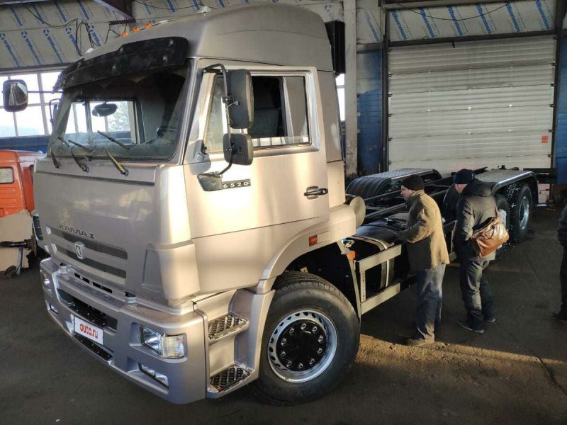 КАМАЗ 6520 С кабиной макси