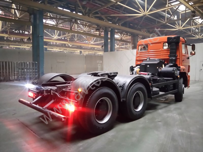 6520 Тягач