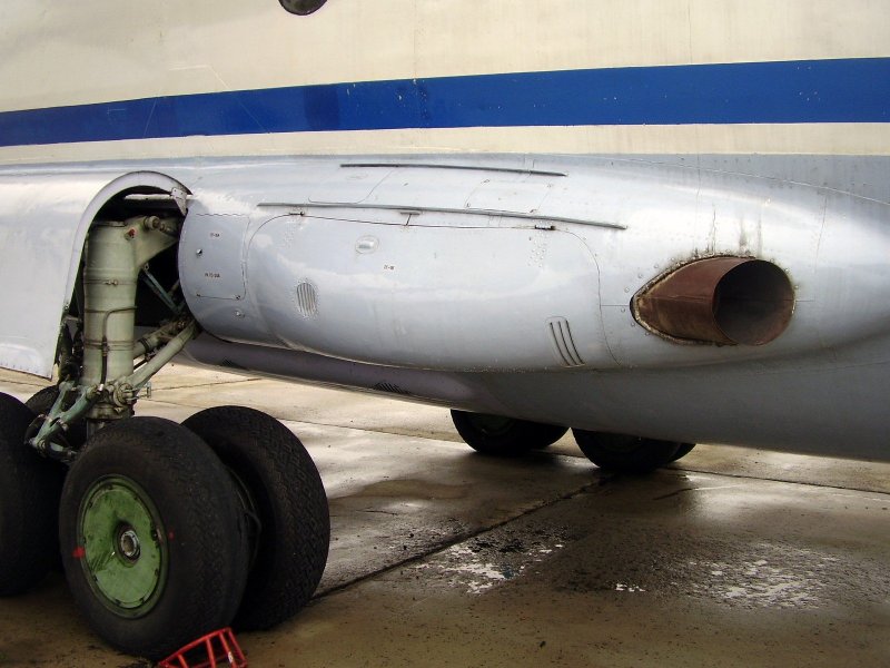 АН 12 грузовой
