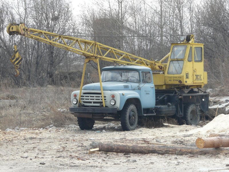 Кран автомобильный ЗИЛ 431412