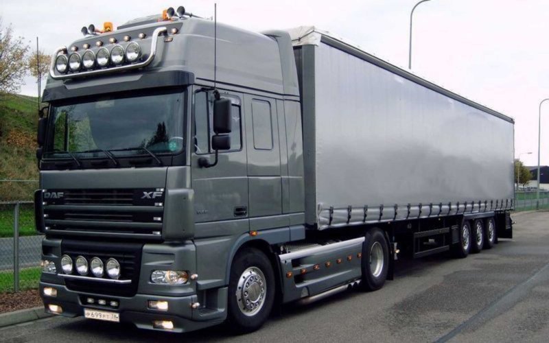 DAF XF 95 С полуприцепом