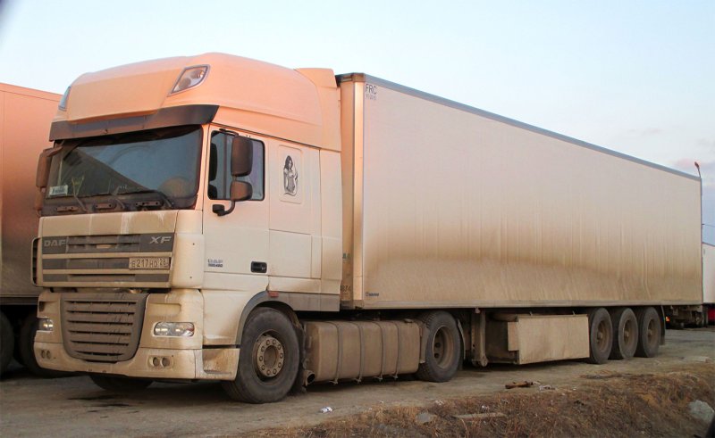 DAF XF 105 полуприцепом реф