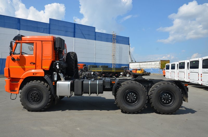 Седельный тягач КАМАЗ 53504
