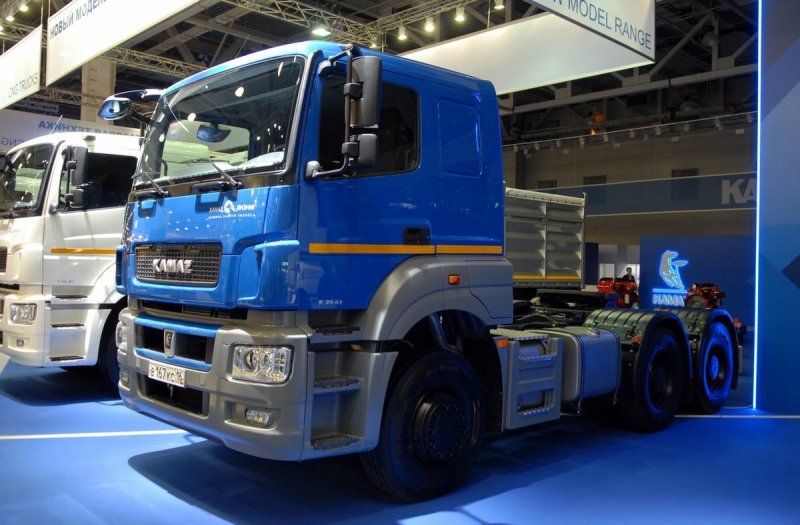 КАМАЗ 65806-002-68 т5 тягач седельный