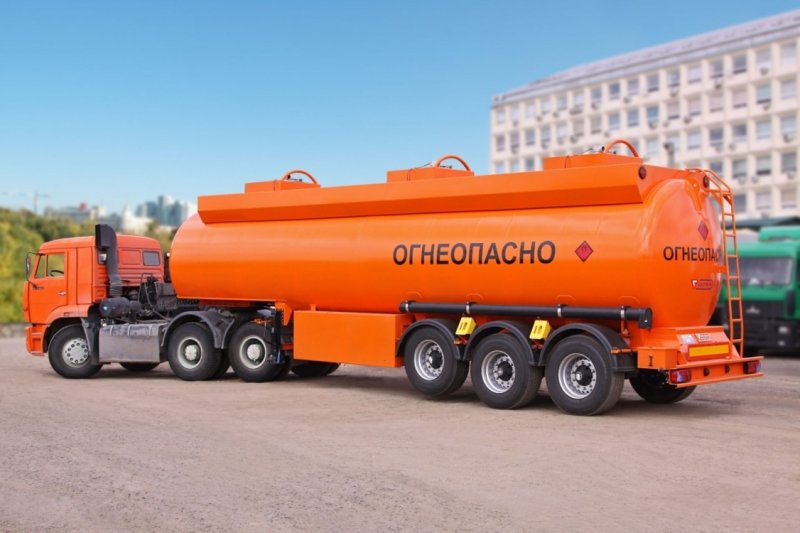 Цистерна бензовоз Сеспель
