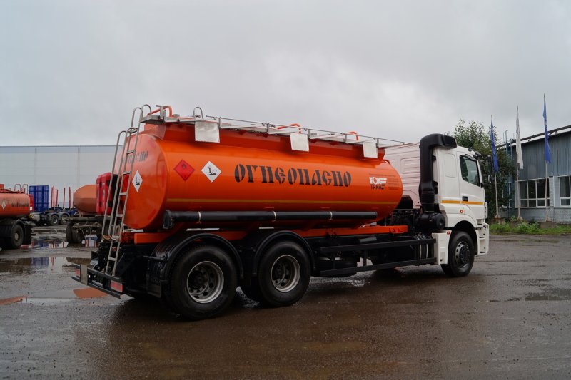 КАМАЗ 65207 цистерна