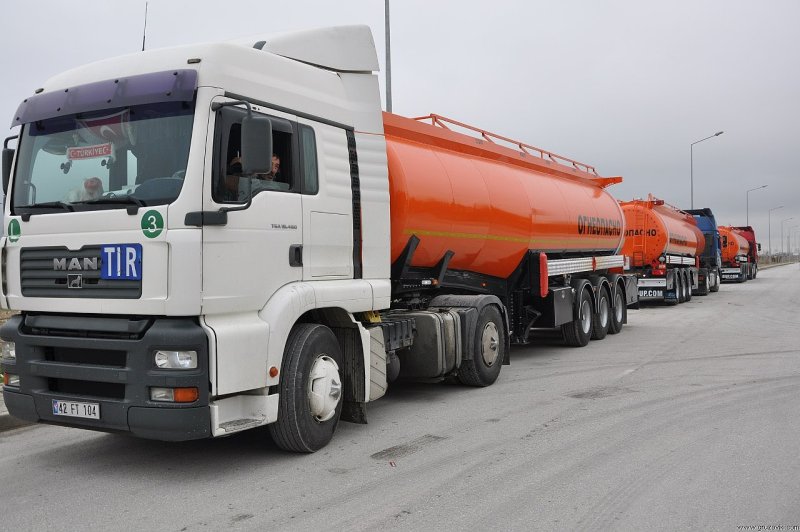 Бензовоз ТНК Volvo