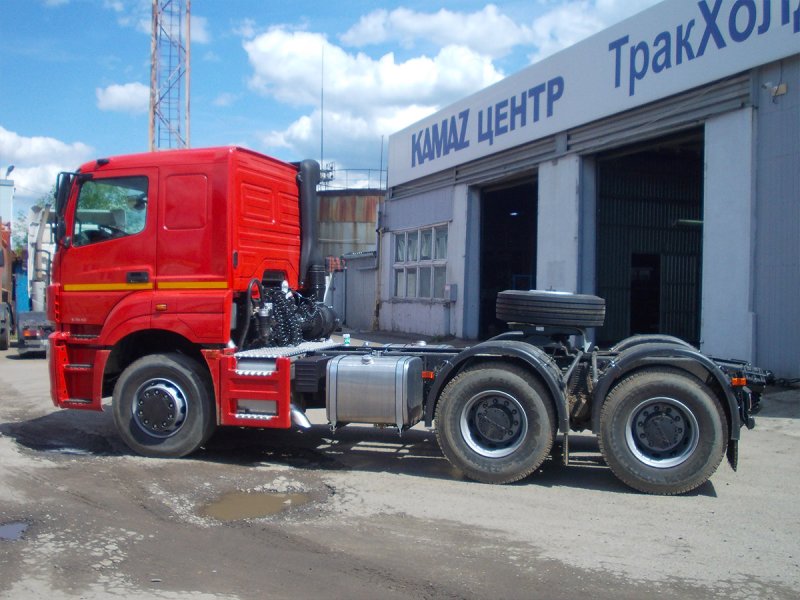 КАМАЗ 65806-002-68 т5 тягач седельный