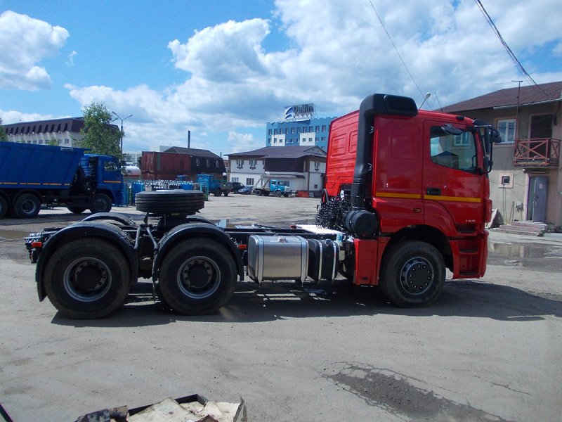 КАМАЗ 65806-002-68 т5 тягач седельный