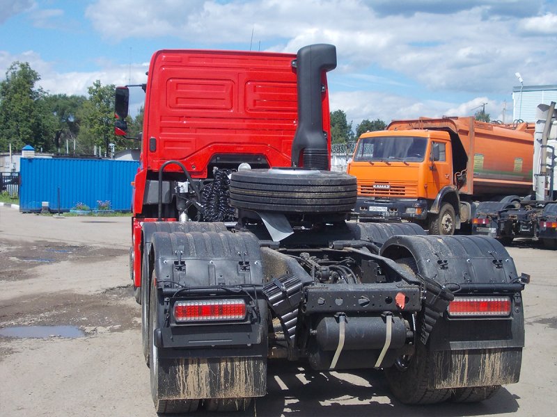 КАМАЗ 65806-002-68 т5 тягач седельный