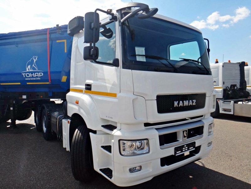 Тягач КАМАЗ 65806-68 (t5)