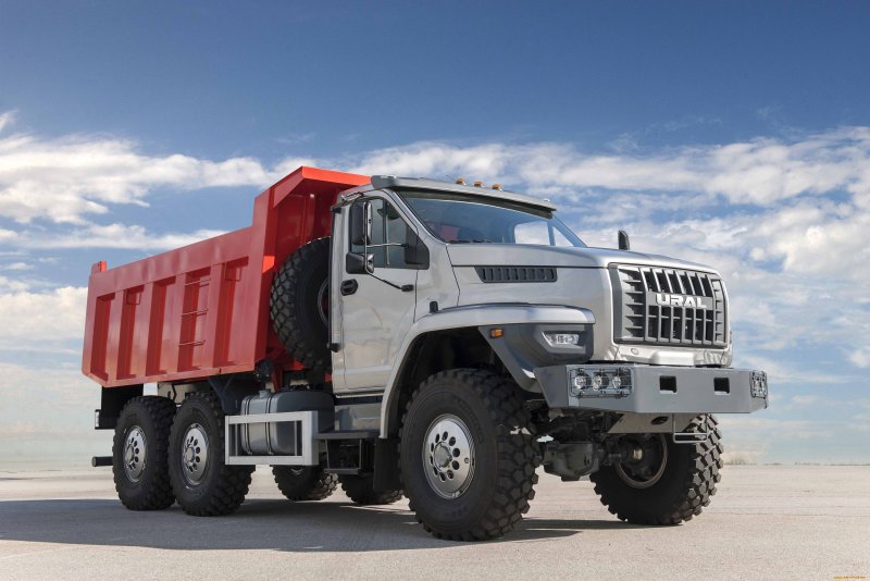 Самосвал Урал next 6x6