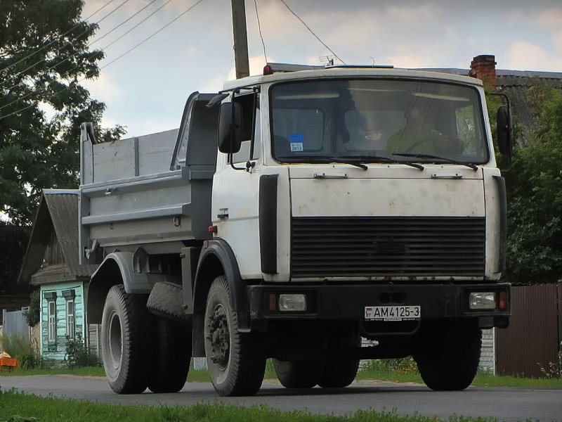 МАЗ 5551 тягач