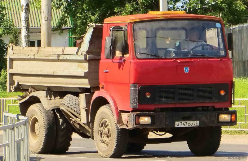 МАЗ 5551 самосвал ранний